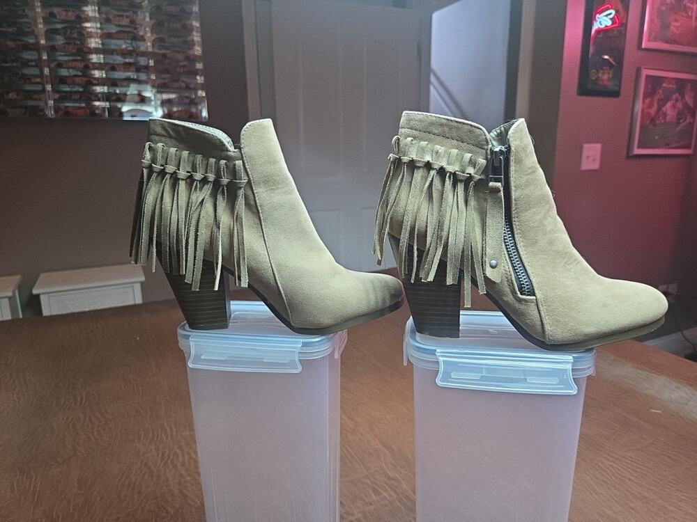 Brickelle"s Taupe Bootie Size 7.